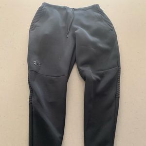 Mens L Underarmour Joggers